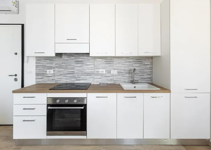 Menganti White By Wonderful Italy * Boloňa